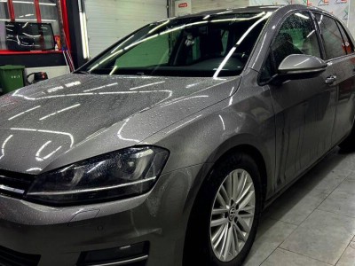 Тонирование передней полусферы в цвет заводских задних стекол Volkswagen Golf VII