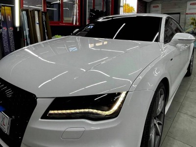 Тонирование передних опускных стекол и антихром на автомобиле Audi A7
