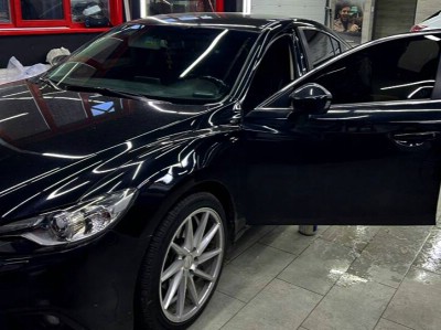 tonirovanie-perednih-stekol-05-mazda-6