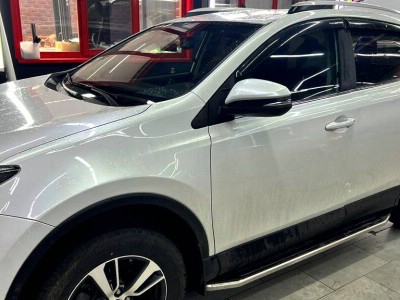 Тонирование передних стекол атермальной пленкой Toyota RAV4