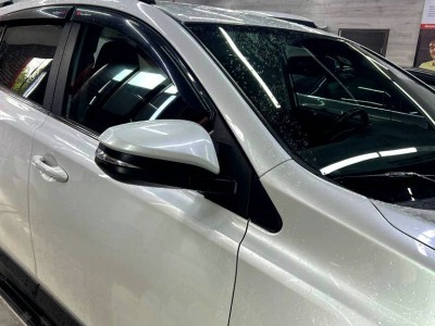 Тонирование передних стекол атермальной пленкой Toyota RAV4