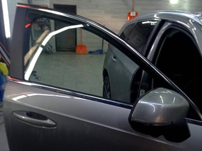 Тонирование передних стекол 35% пленкой Sun Control на автомобиле Haval Jolion