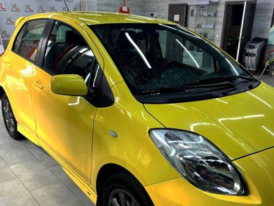 Тонирование всех стекол атермальной пленкой Toyota Yaris