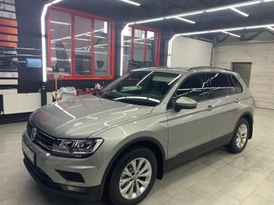 Тонирование задней полусферы Volkswagen Tiguan