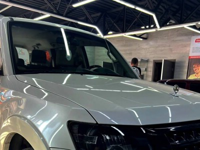 Тонирование задней полусферы 05% + защита передней оптики полиуретановой пленкой Mitsubishi Pajero