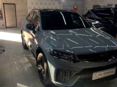 Тонирование задней полусферы 5% и бронирование фар полиуретаном Geely Tugella