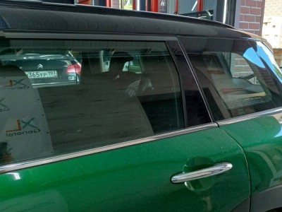 Тонирование задней полусферы 5% SUNCONTROL на автомобиле MINI CLUBMEN