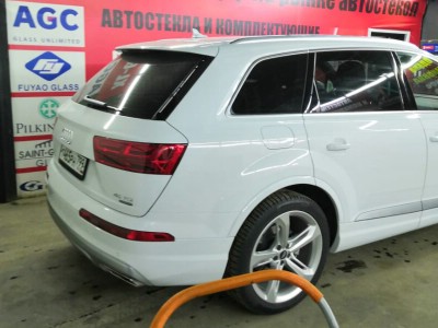 Тонирование задней полусферы Audi Q7 2015-