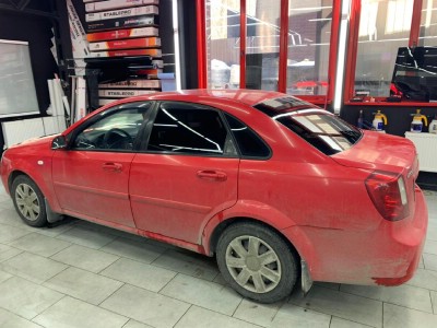 Тонирование задней полусферы Chevrolet Lacetti