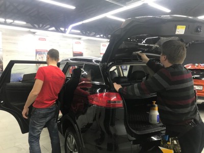 Тонирование задней полусферы Geely Atlas