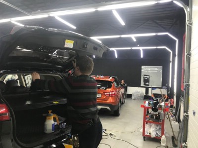 Тонирование задней полусферы Geely Atlas