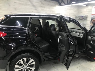 Тонирование задней полусферы Geely Atlas