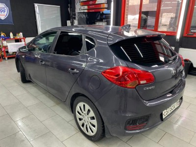 Тонирование задней полусферы Kia Ceed 5D HB 2012-