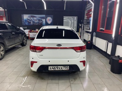 Тонирование задней полусферы Kia Ceed Rio
