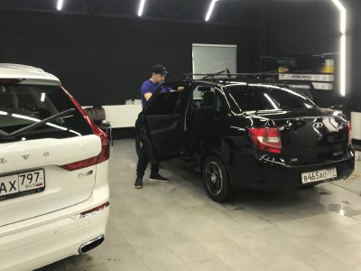 Тонирование задней полусферы Lada Granta