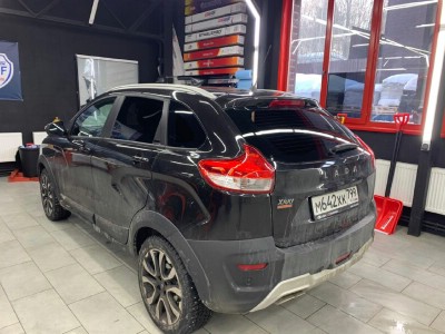 Тонирование задней полусферы Lada X-Ray 2015-