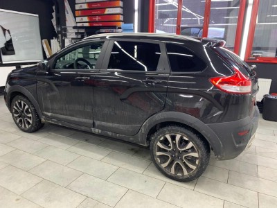 Тонирование задней полусферы Lada X-Ray 2015-