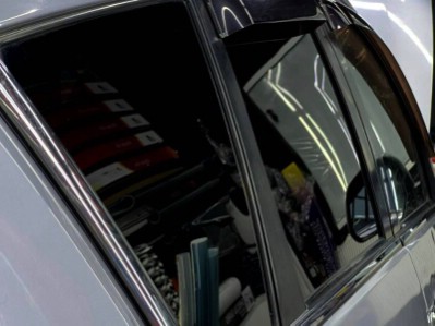 Тонирование задней полусферы Mitsubishi Outlander XL