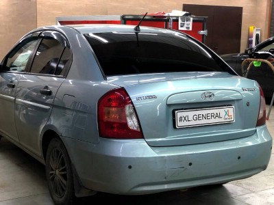 Тонирование задней полусферы на автомобиле Hyundai Verna