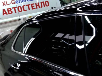 Тонирование задней полусферы на автомобиле KIA GENESIS пленкой SUNCONTROL 5%