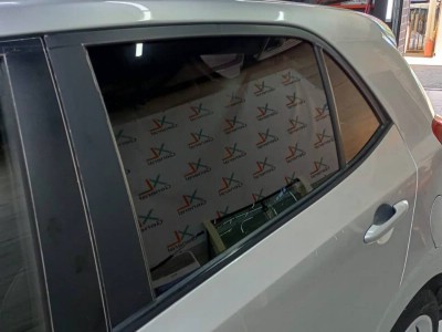 Тонирование задней полусферы на автомобиле KIA PICKANTO 15% SUNCONTROL