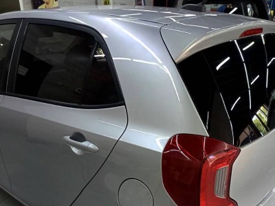 Тонирование задней полусферы на автомобиле KIA PICKANTO 15% SUNCONTROL