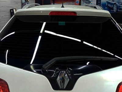 Тонирование задней полусферы на автомобиле RENAULT KOLEOS 5% SUNCONTROL