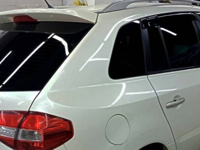 Тонирование задней полусферы на автомобиле RENAULT KOLEOS 5% SUNCONTROL