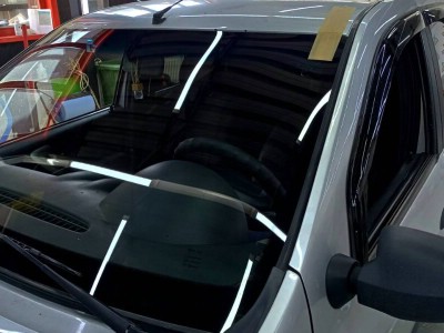 Тонирование задней полусферы на автомобиле RENAULT LOGAN 5% SUNCONTROL