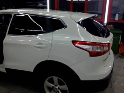 Тонирование задней полусферы на Nissan Qashqai