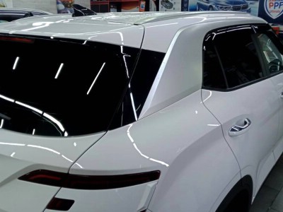 Тонирование задней полусферы пленкой SUNCONTROL 5% на автомобиле Hyundai Greta