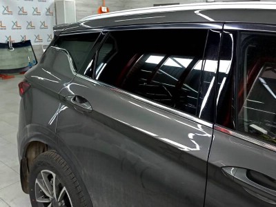 Тонирование задней полусферы плёнкой SUNCANTROL 15% Geely Coolrey