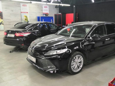 Тонирование задней полусферы Toyota Camry 2018-
