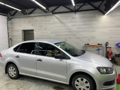 Тонирование задней полусферы Volkswagen Polo 2009-