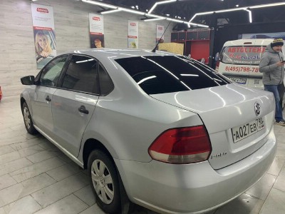 Тонирование задней полусферы Volkswagen Polo 2009-