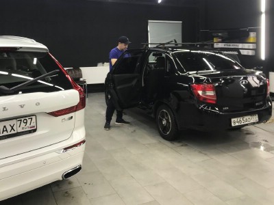 Тонирование задней полусферы Volvo XC 60 II 5D 2017-