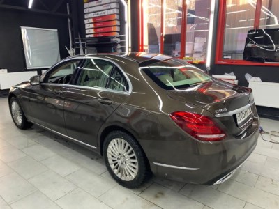 Тонирование задней полусферы Mercedes W205, C-Class СД УН 2015-