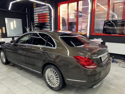Тонирование задней полусферы Mercedes W205, C-Class СД УН 2015-