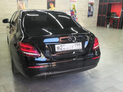 Тонирование задних фонарей Mercedes E-class
