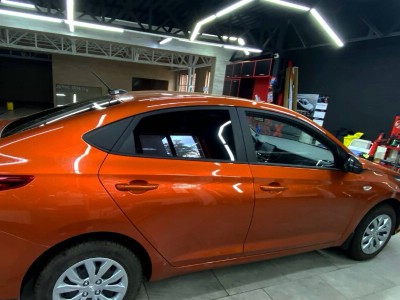 Тонирование ЗПС на автомобиле Hyundai Solaris