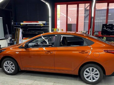 Тонирование ЗПС на автомобиле Hyundai Solaris
