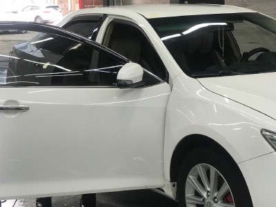 Тонирование задней полусферы Toyota Camry V50 