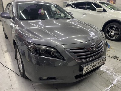 Полировка фар головного освещения и их покрытие бронепленкой Тoyota Camry VI 2006 (V40)