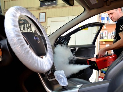 Удаление запахов в салоне