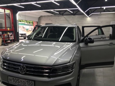Тонирование Volkswagen Tiguan 5D SUV 2016-