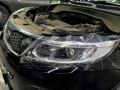 Замена передней левой дверной форточки Nissan AtlasS F23