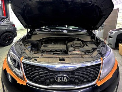 Замена передней левой дверной форточки Nissan AtlasS F23