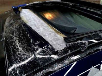 Замена стекла панорамной крыши на автомобиле Mercedes W213